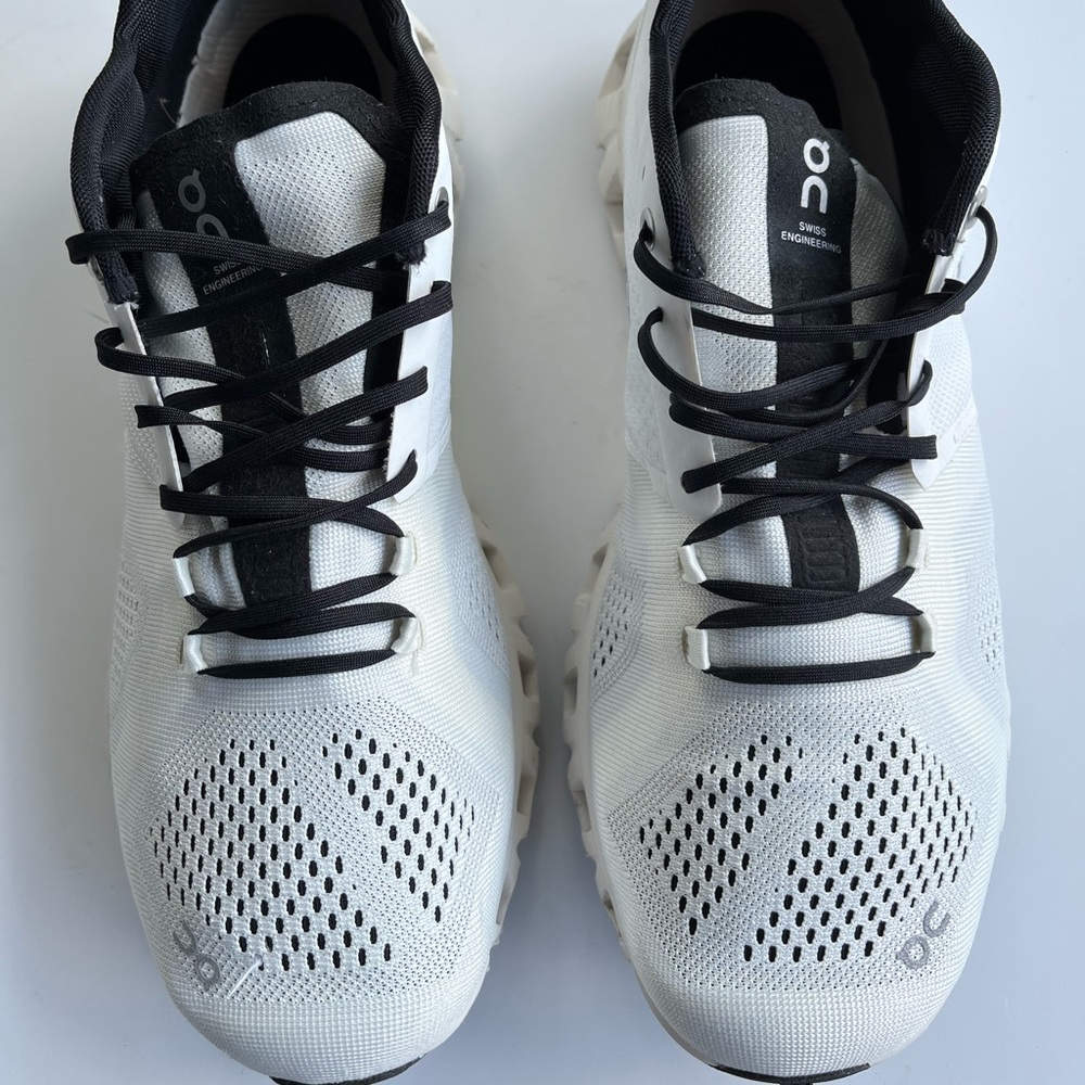 On-Running, Cloud X, White l Black, M, Size 10
